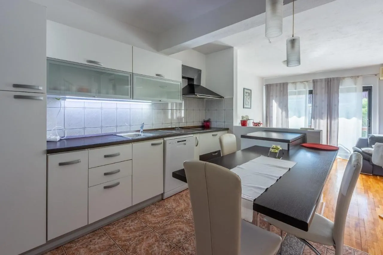 House Sunshine Villa Novi Vinodolski 0*,  Croatia